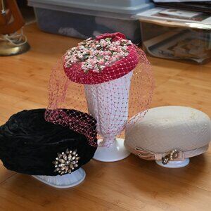 VTG 40s 50s Ladies Hats Lot of 2 Women's Fascinator Evelyn Varon MCM Mad Men